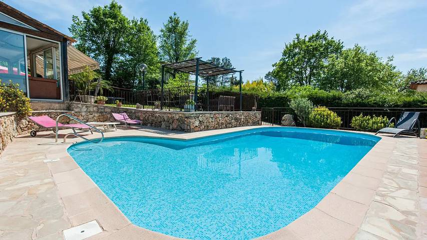 Villa pour 5 personnes, avec piscine et jardin, animaux acceptés à Mougins - 2