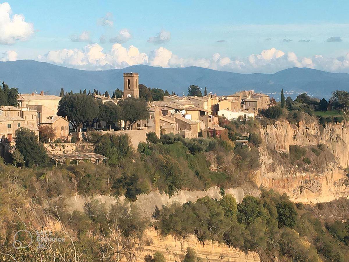 Three-Bedroom House in Lubriano, Viterbo Provinz