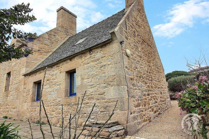 Gîte pour 2 personnes, avec Jardin à Pleumeur-Bodou - 2