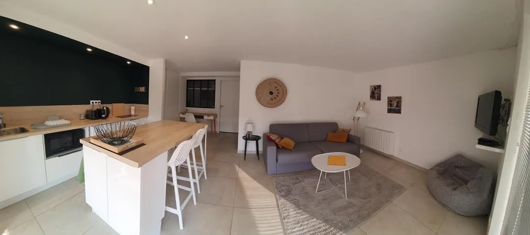 Apartamento de vacaciones para 4 personas, con piscina y jardín - 1