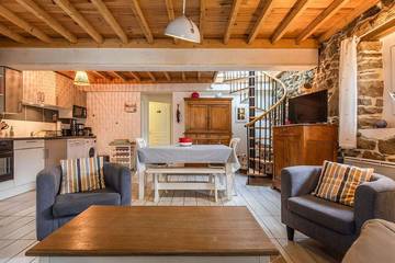 Location de vacances pour 8 personnes, avec jardin, animaux acceptés à Sazos