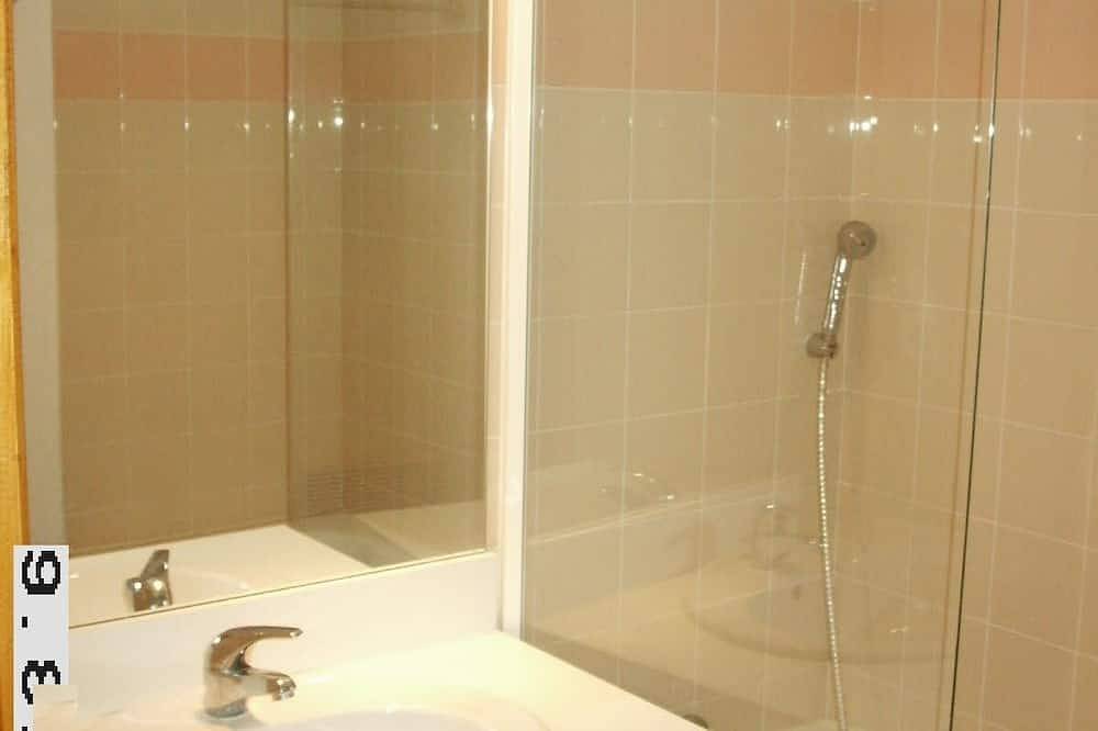 Entire apartment, Apartement 6 person Valmeinier 1800, Savoie in Valmeinier, Saint-Jean-de-Maurienne region