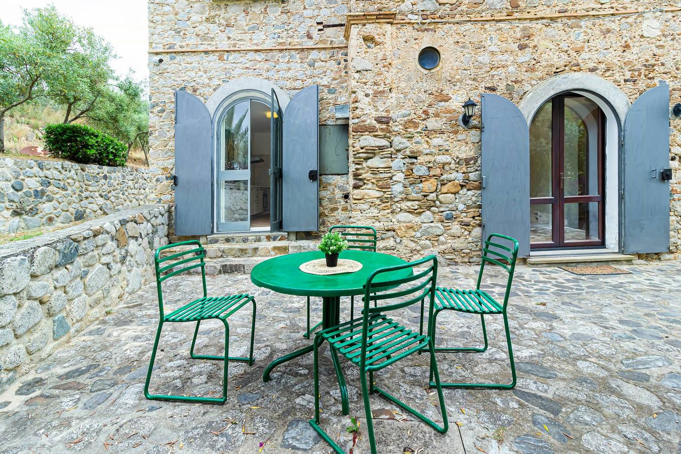 Maison historique entre oliviers et mer en Calabre in Roccella Ionica, Côte Ionienne Calabre