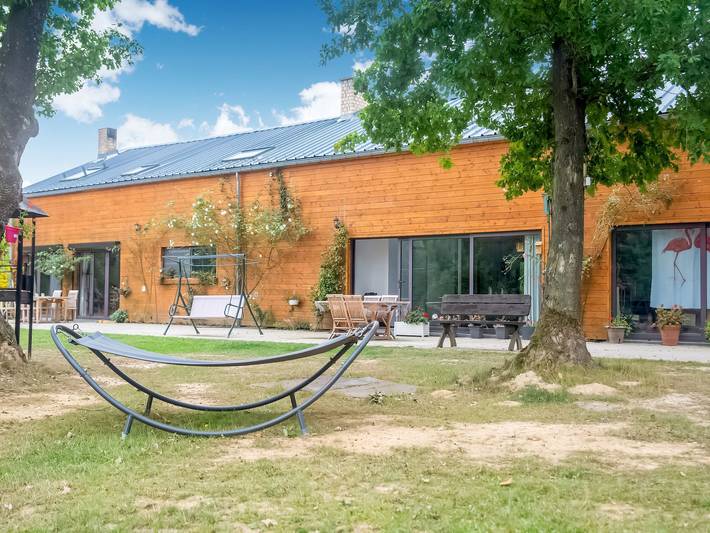 Location de vacances pour 4 personnes, avec jardin à Florennes