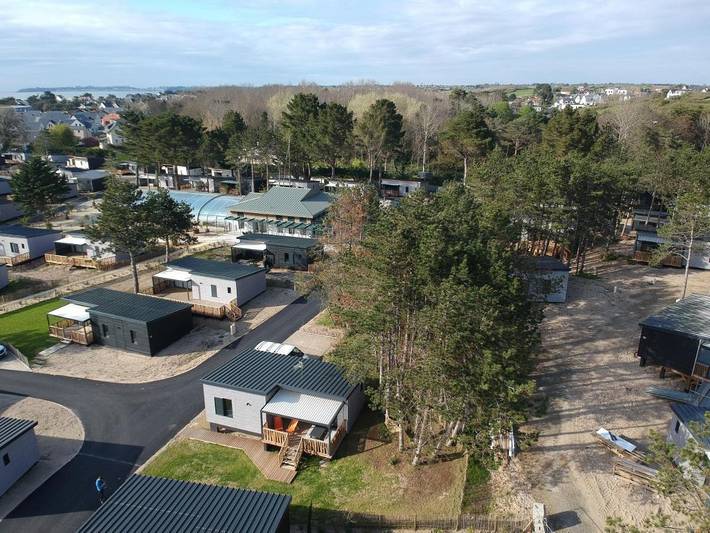 Parc de vacances pour 6 personnes, avec piscine et jardin ainsi que vue et bassin pour enfant en Normandie - 3