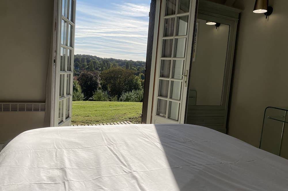 Maison normande avec piscine, vue exceptionnelle sur sa campagne, proche plages in Gonneville-sur-Mer, Région de Lisieux