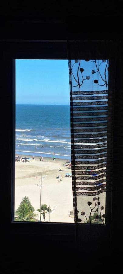 Casas e apartamentos de temporada para 6 pessoas, com vista e jardim em Vila Mirim (Praia Grande)