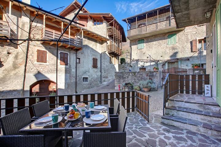 Ferienwohnung für 4 Personen, mit Terrasse in Tenno