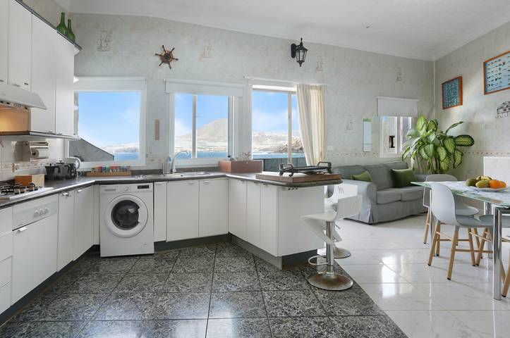 Holiday Home Blekys House on a Cliff with Sea View, Terrace & Wi-Fi in Gáldar, North Gran Canaria