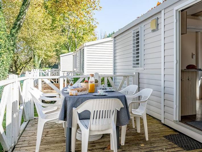 Mobil home pour 6 personnes, avec bassin pour enfant à Badefols-sur-Dordogne - 2