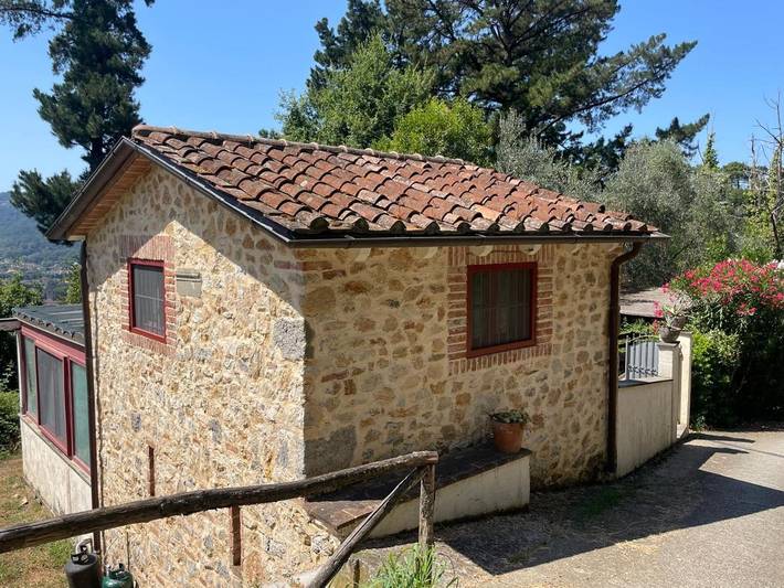 Chambre d’hôte pour 2 personnes, avec jardin ainsi que piscine et jacuzzi en Toscane