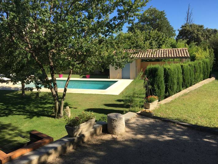 Gîte pour 7 personnes, avec jardin ainsi que terrasse et piscine à Vaison-la-Romaine - 4