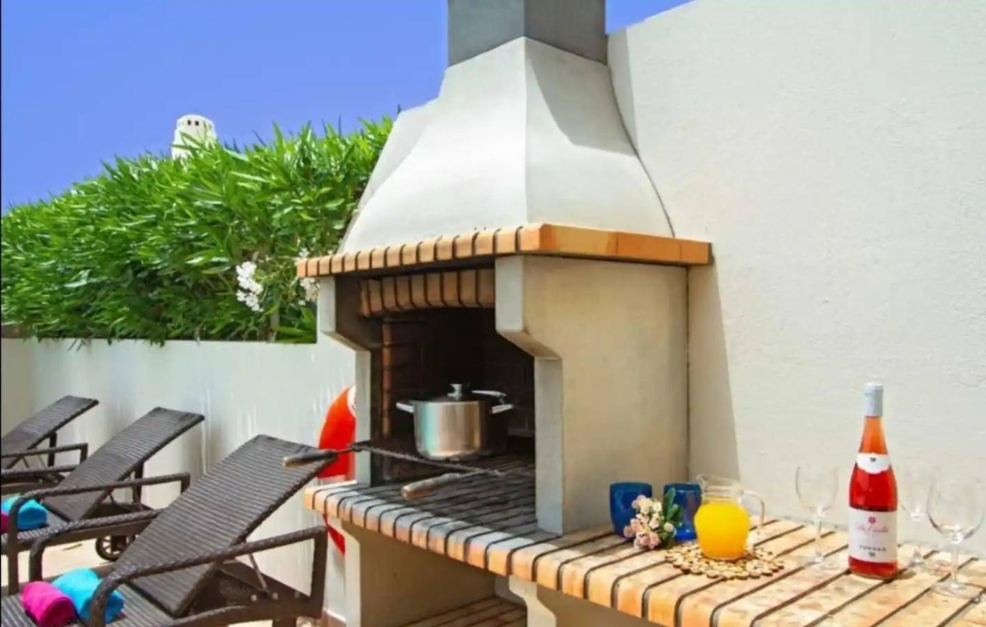 Vacation Villa 'Mar' with Private Pool, Wi-Fi and Air Conditioning in Playa Blanca, Yaiza