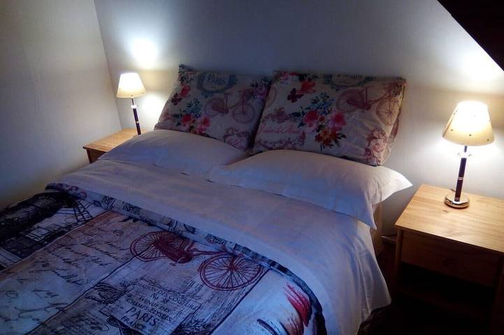 Location de vacances pour 5 personnes, avec jacuzzi ainsi que terrasse et jardin à Saint-Julien-de-Chédon