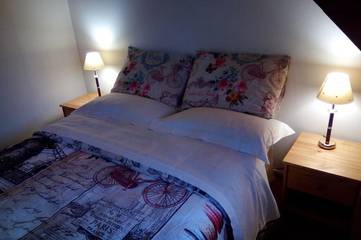 Gîte pour 5 personnes, avec terrasse ainsi que jardin et jacuzzi à Saint-Julien-de-Chédon
