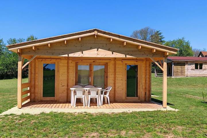 Gîte pour 5 personnes, avec sauna et jacuzzi ainsi que piscine et jardin, animaux acceptés à Montferrand-du-Périgord