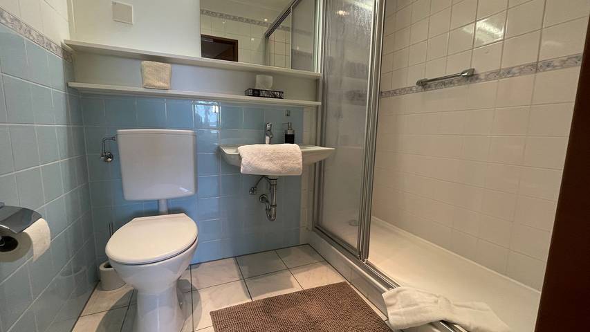 Ferienwohnung für 4 Personen, mit Balkon und Sauna sowie Seeblick in Sahlenburg - 4