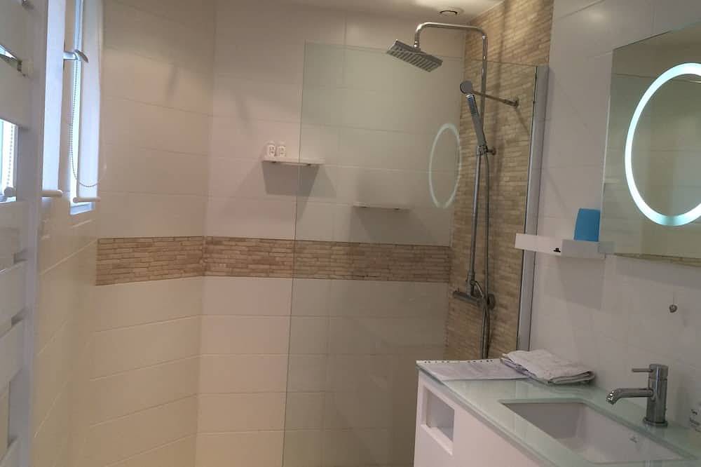 Apartamento entero, Muy hermosa dependencia en propiedad, mar y golf in Baden, Côte des Mégalithes