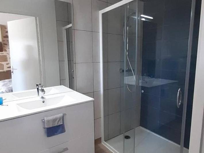 Location de vacances pour 12 personnes, avec jardin et terrasse à Saint-Léonard-des-Bois - 2