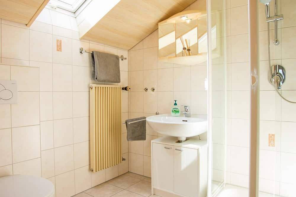Ganze Wohnung, Fewo Weißensee/ 1 Schlafr./Dusche, Wc - Gästehaus Poppler in Hopferau, Bayerisch Schwaben