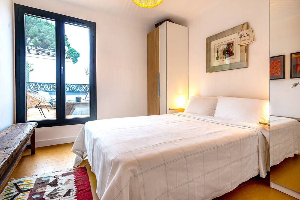 The Insiders Choice! Relaxing  Villa with Magical Garden, 2 min from the Beach in Golfe-Juan, Vallauris