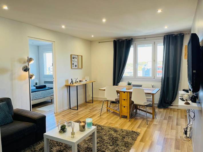 Gîte pour 6 personnes, avec balcon à Saint-Priest - 4