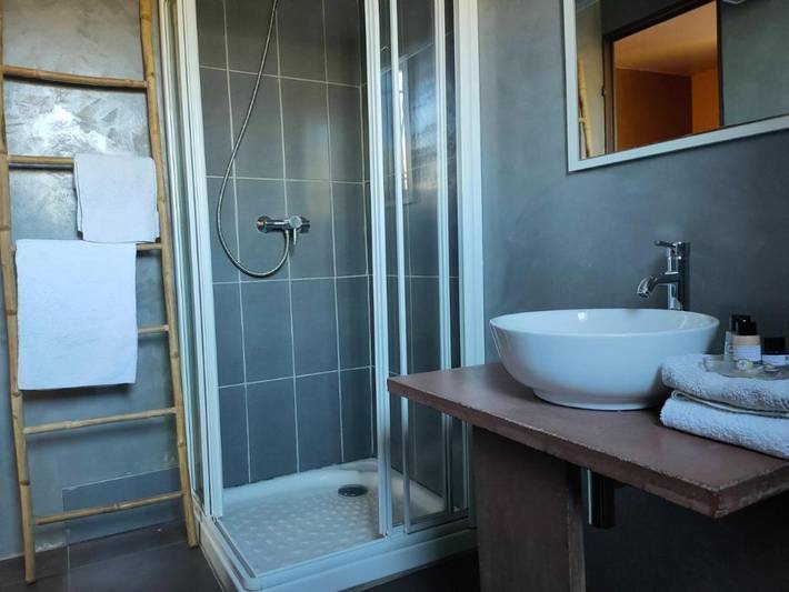 Hôtel pour 3 personnes, avec jardin et terrasse à Occhiatana - 3