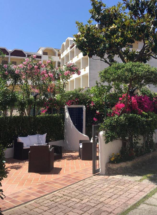 Location de vacances pour 5 personnes, avec jardin, adapté aux familles à Scalea - 3