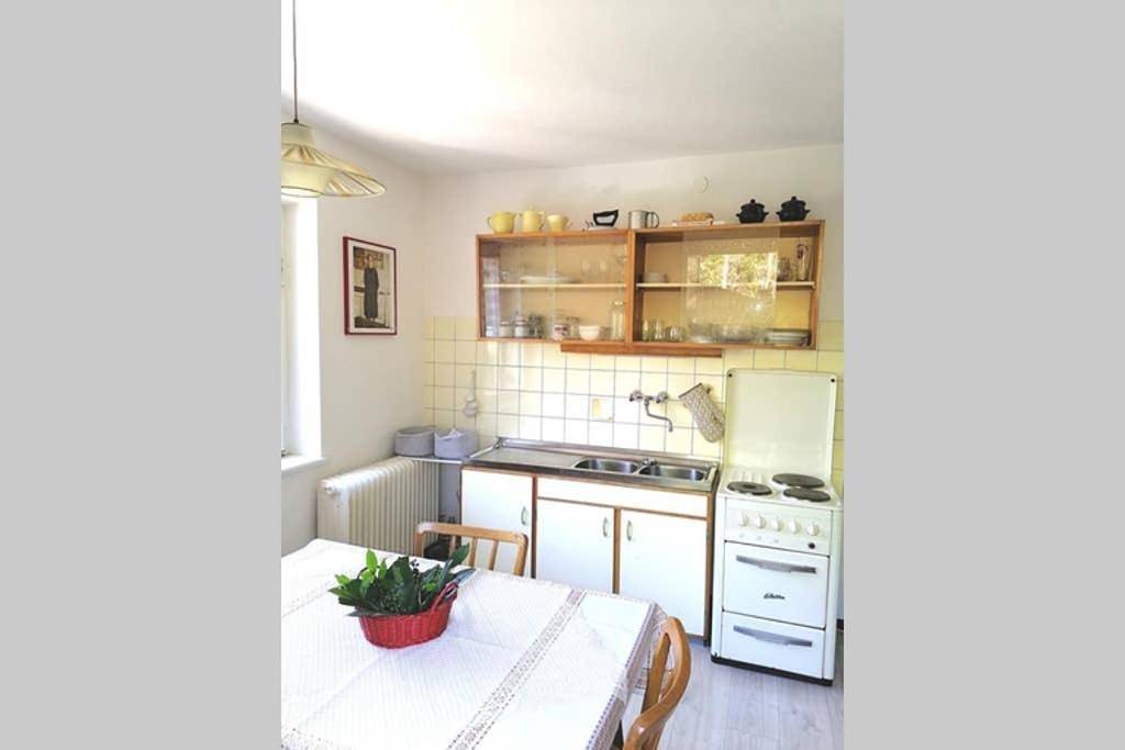 Double Room with Shared Bathroom in Hohenems, Rheintal-Bodenseegebiet