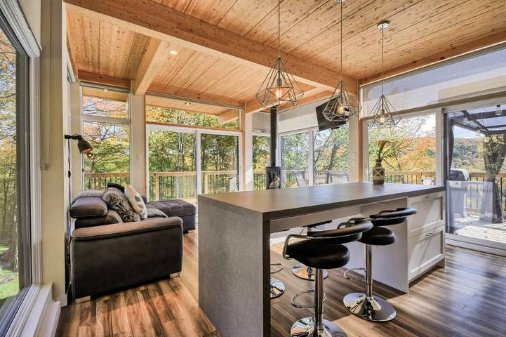 Location de vacances pour 6 personnes, avec vue ainsi que balcon et vue sur le lac dans Québec - 3