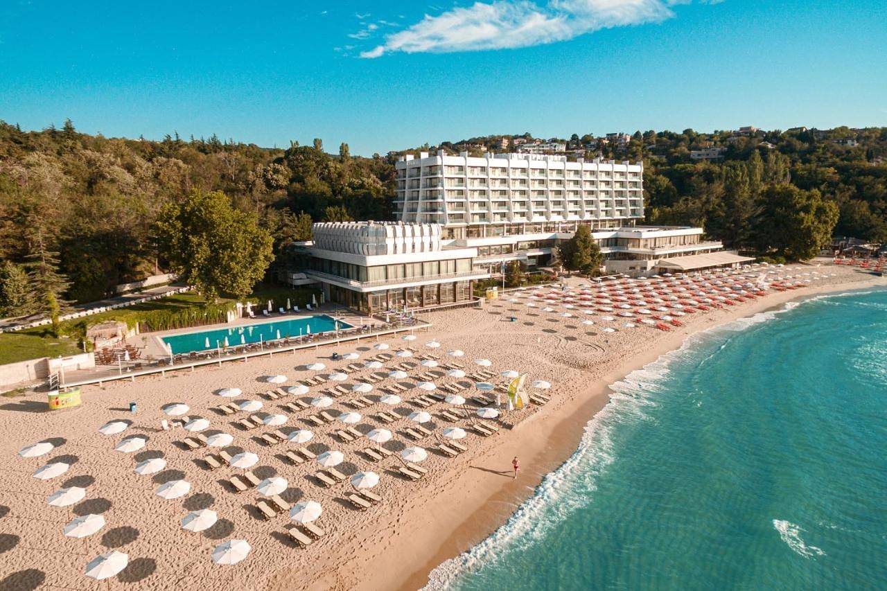 The Palace Hotel, Sunny Day in Varna (Bulgarie), Varna (oblast)
