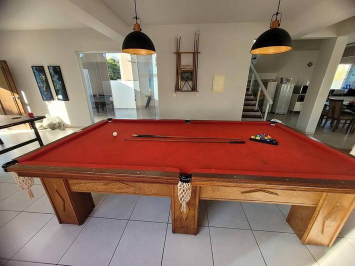 Casas e apartamentos de temporada para 23 pessoas, com piscina e jardim, com animais de estimação em Governador Celso Ramos