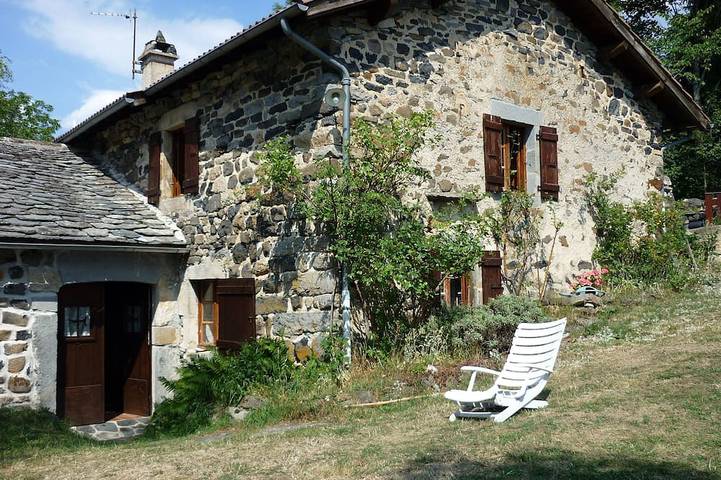 Gîte pour 3 personnes, avec jacuzzi et jardin, animaux acceptés à Saint-Julien-Chapteuil - 4