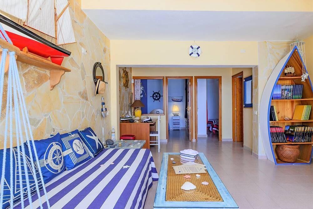 Seaside House With Private Pool in Punta Prieta, Güímar