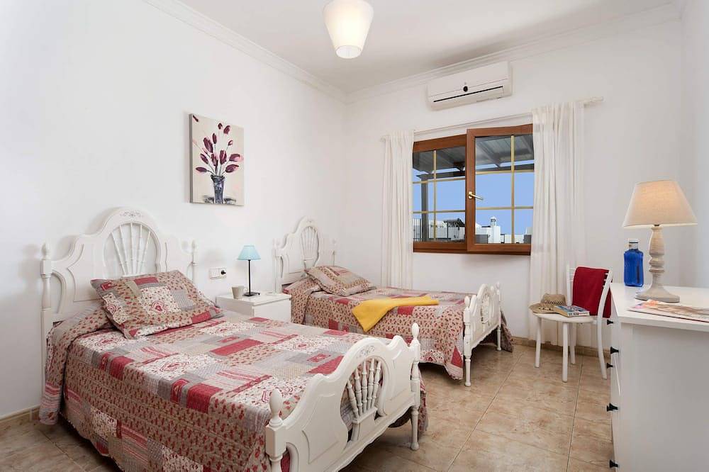 Neu ab März 2020 - wunderschöne Luxusvilla mit privatem Pool in Puerto del Carmen, Tías