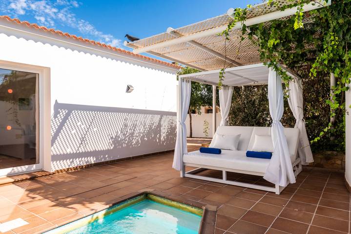 Location de vacances pour 7 personnes, avec terrasse et jardin à Cala en Bosc - 3