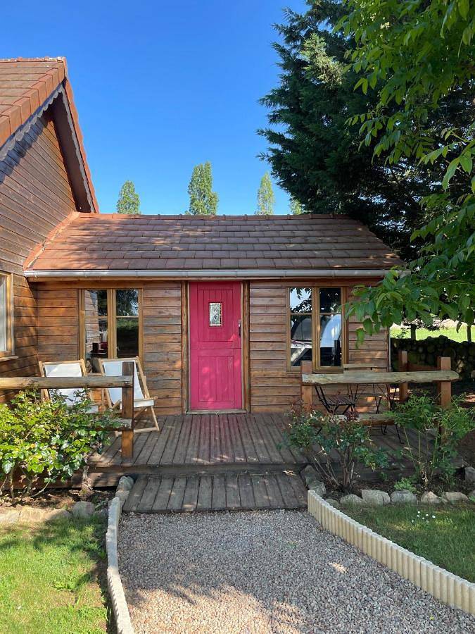 Maison de campagne pour 6 personnes, avec piscine ainsi que terrasse et jardin à Montberthault
