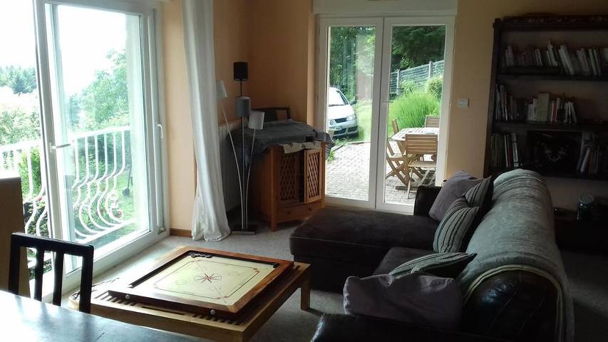 Location de vacances pour 13 personnes, avec vue et jardin à Thizy-les-Bourgs - 3