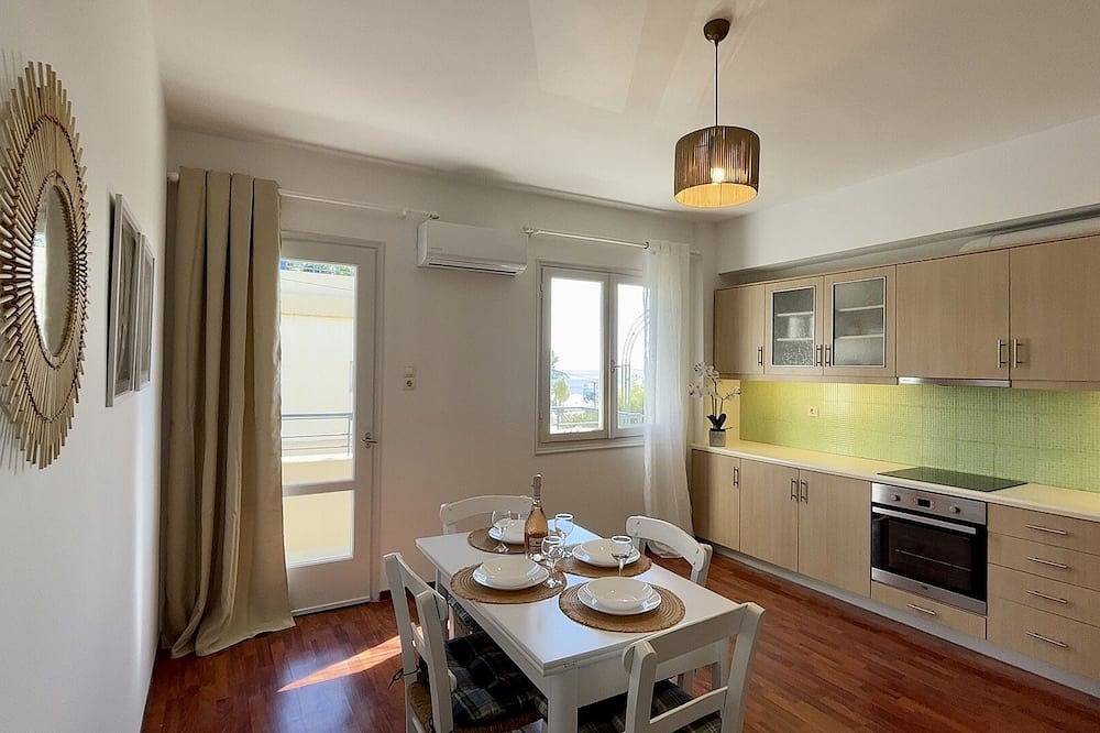 Entire apartment, Wake in the Lake in Almyros Beach (Agios Nikolaos), North Crete