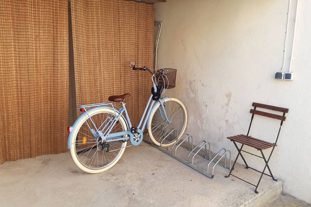 Apartamento entero, Apartamento de 28 m² en un patio soleado in La Rochelle, Región de La Rochelle