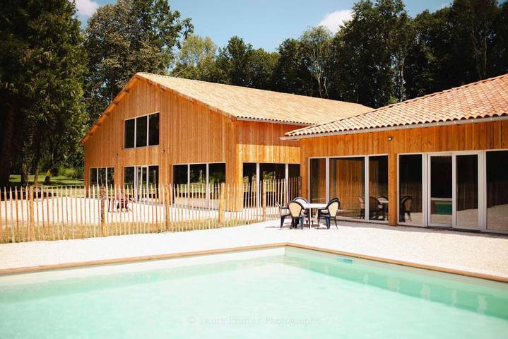 Maison de vacances pour 45 personnes, avec jardin et piscine ainsi que vue et sauna