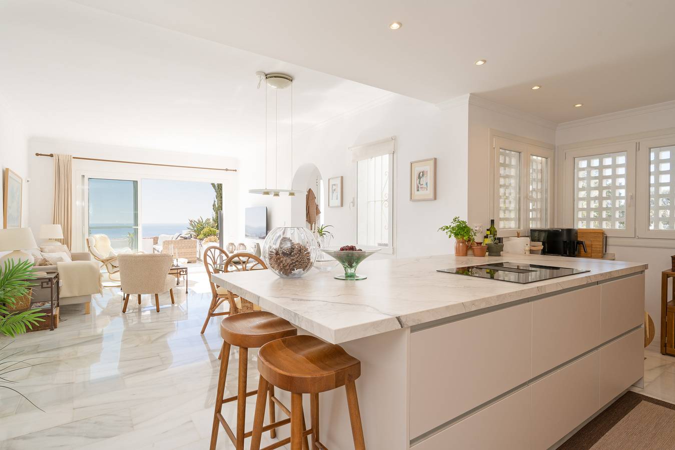 Appartement entier, Mairena 23 - Apartment with Breathtaking Views in Urbanizacion Las Jacarandas, Costa del Sol