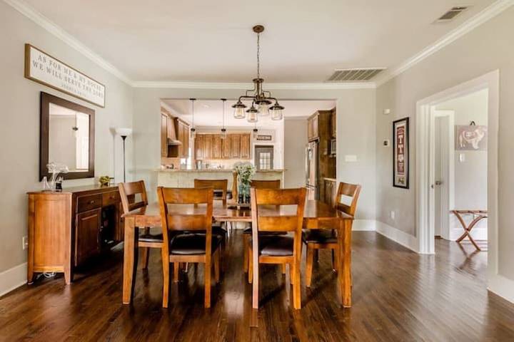 Vacation rental for 9 people, with yard in College Station (TX)