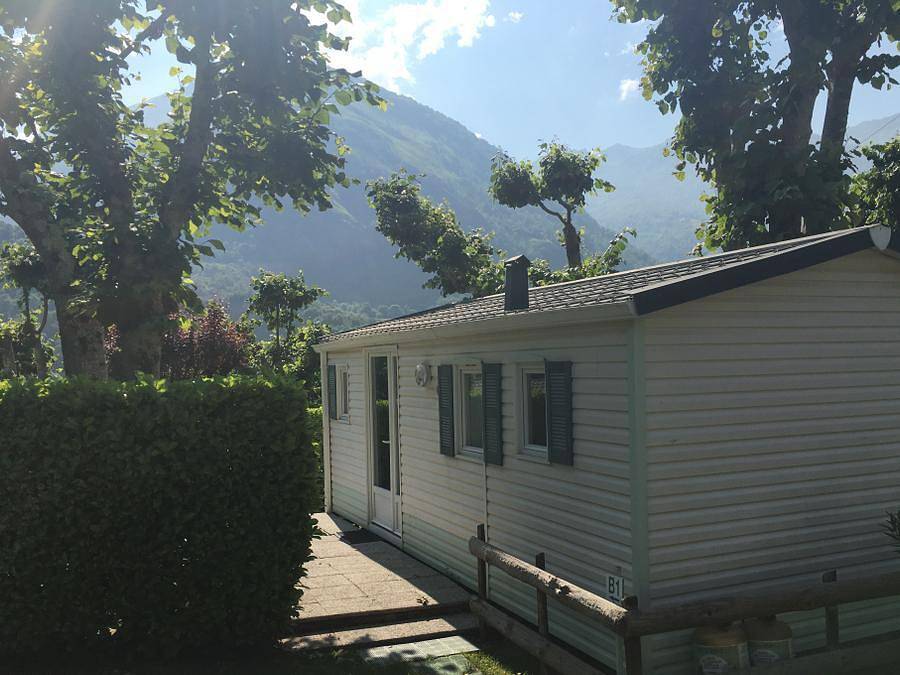 Camping Du Valentin - Mobilhome 4 personnes - Malin 4P - 2 chambres avec vue montagne in Laruns, Béarn