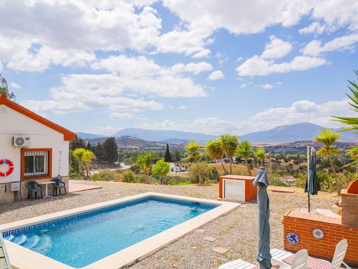 Casa rural para 6 personas, con balcón y jardín en Coín - 2