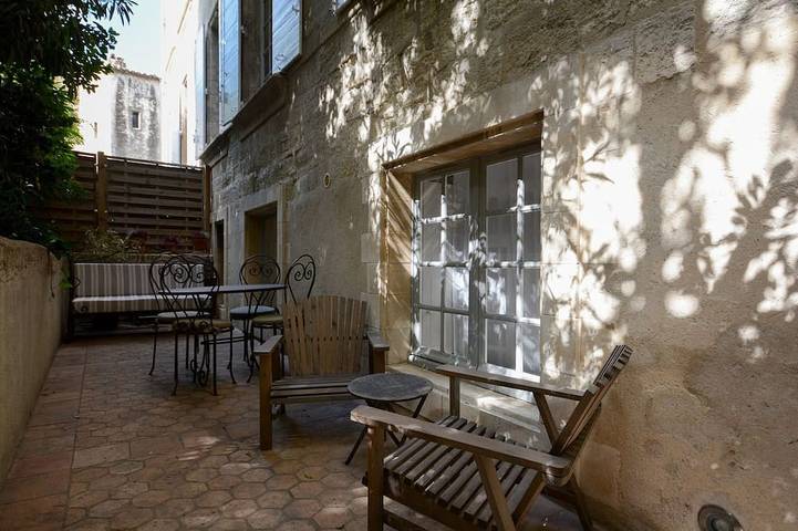 Gîte pour 4 personnes, avec terrasse dans Palais des Papes