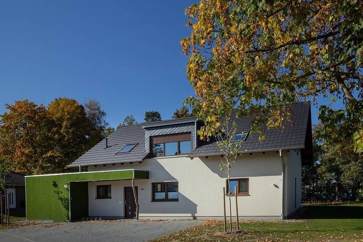 Ferienhaus für 7 Personen, mit Terrasse und Garten sowie Sauna und Seeblick in Lenz
