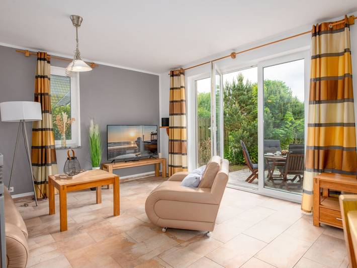 Ferienwohnung für 6 Personen, mit Terrasse und Sauna sowie Garten, kinderfreundlich in Trassenheide