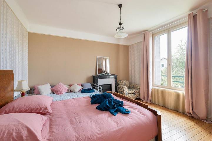 Location de vacances pour 10 personnes, avec jardin, animaux acceptés à Limeil-Brévannes - 2