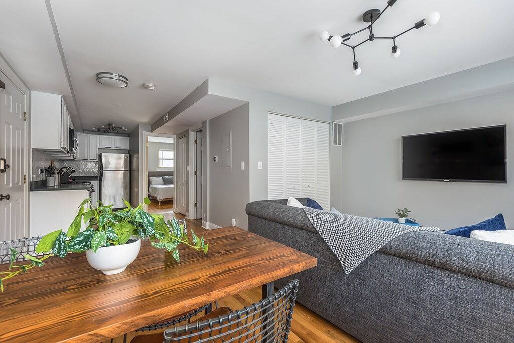 Ganze Wohnung, Voll ausgestattete Wohnung in Andersonville-Must See! in Chicago, Cook County